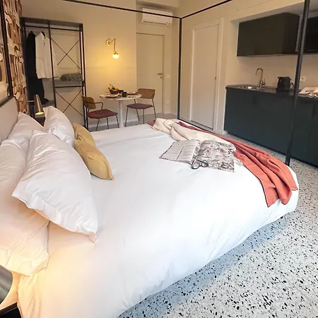 Apartman Auguste Metro M1 Rembrandt 45 *