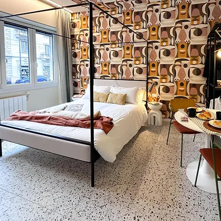 Apartman Auguste Metro M1 Rembrandt 45 *